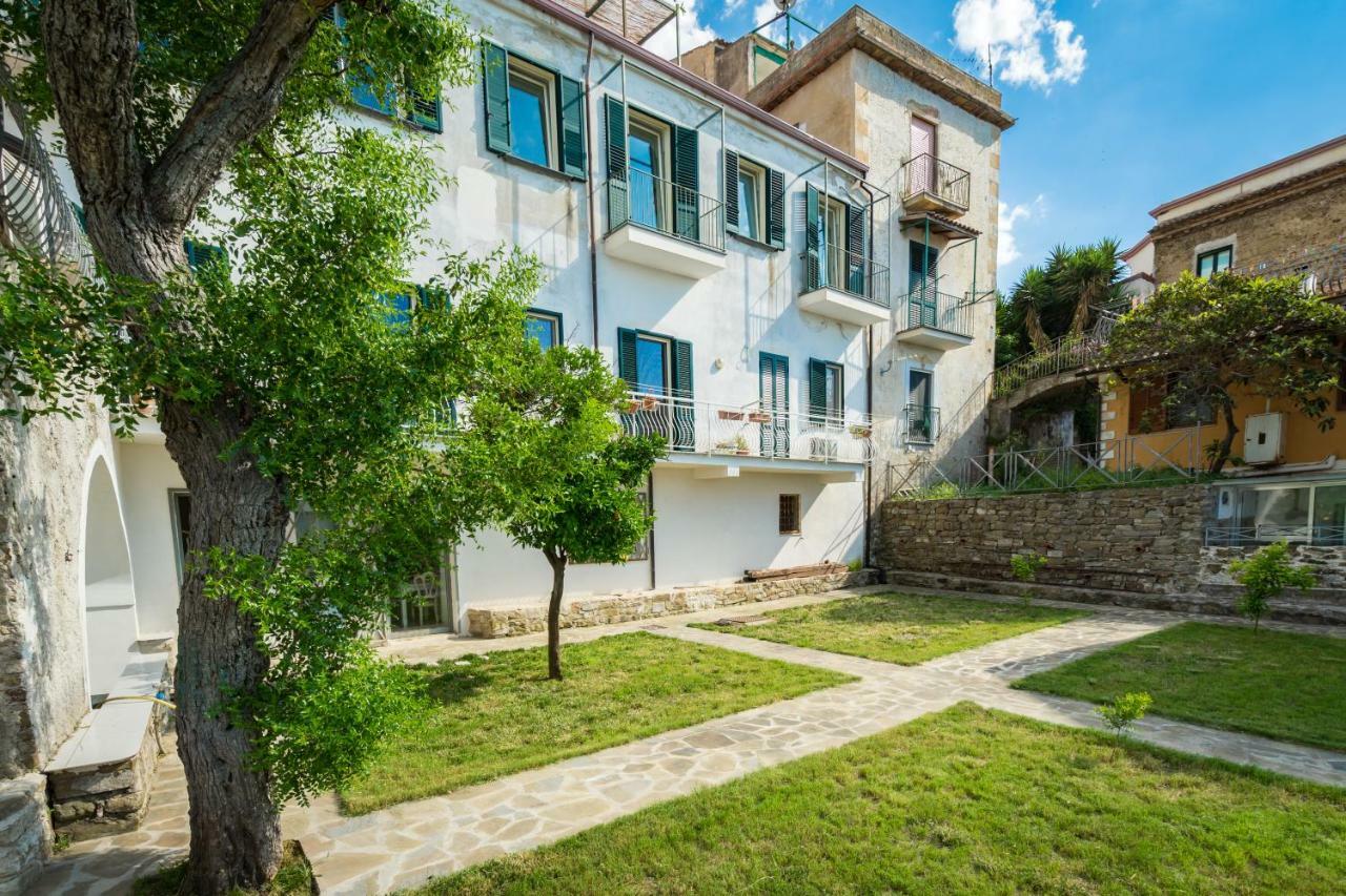 Bed and Breakfast Borgo dei Saraceni - Domus Indomita Agropoli Esterno foto